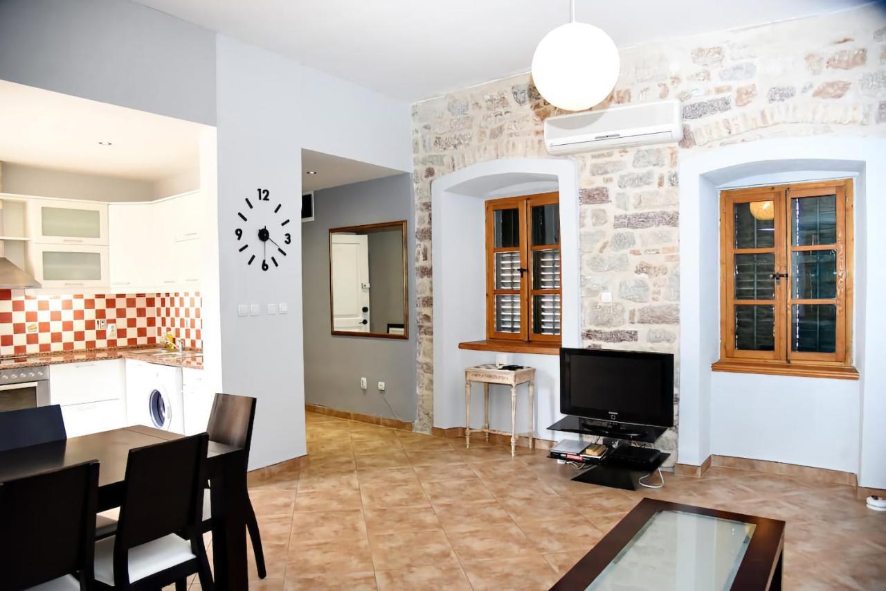 Cozy 2 Bedroom Apartment In Antique Bizanti Palace Cattaro Esterno foto