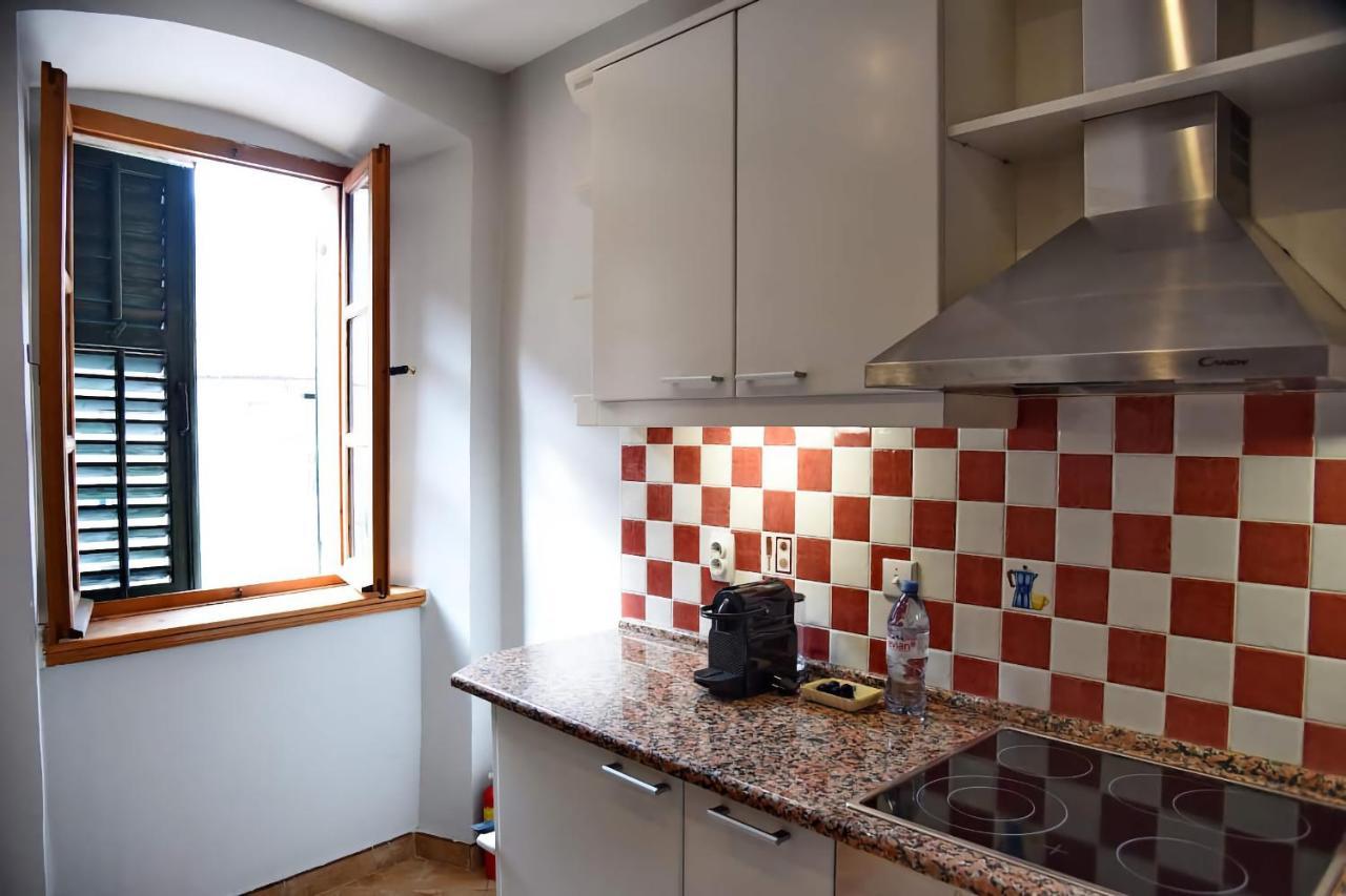 Cozy 2 Bedroom Apartment In Antique Bizanti Palace Cattaro Esterno foto