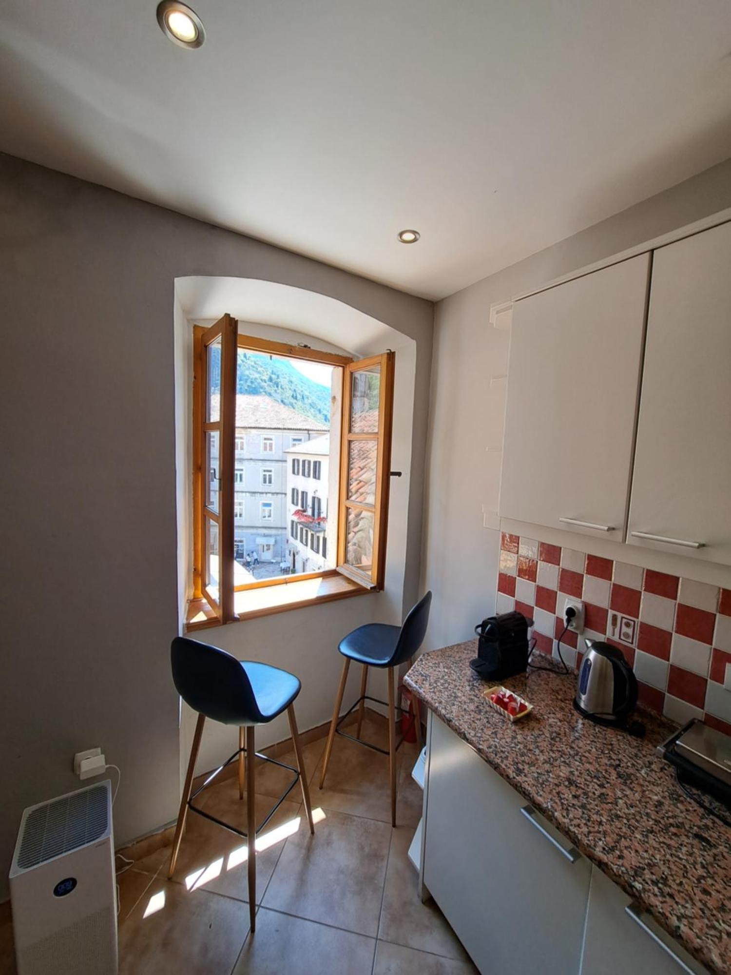 Cozy 2 Bedroom Apartment In Antique Bizanti Palace Cattaro Esterno foto